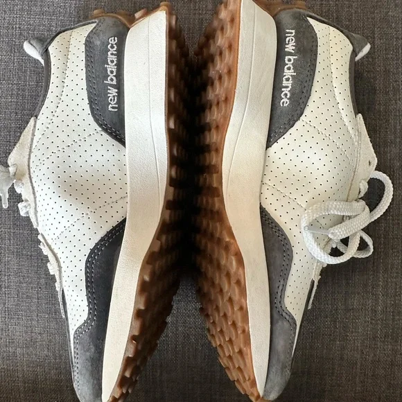 New Balance 327 Perforated Leather and Suede mix Women's 6.5 Men 5 (rare find) - Picture 9 of 9